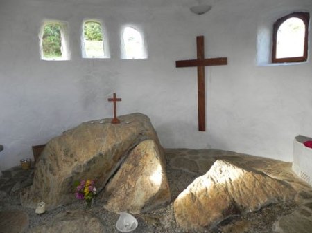 Chapel credit Ffald-y-Brenin