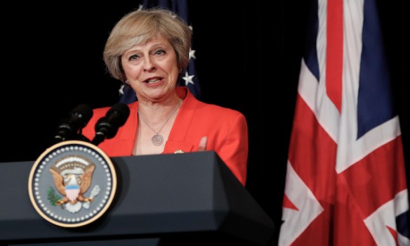 British Prime Minister Theresa May talks to media with U.S. President Barack Obama after their bilateral meeting in Hangzhou in eastern China's Zhejiang province, Sunday, Sept. 4, 2016, alongside the G20. (AP Photo/Carolyn Kaster)